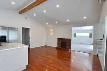 21 Shanaway Rise, Hillcrest