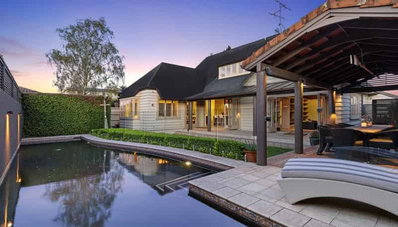 247 Devonport Road, Avenues