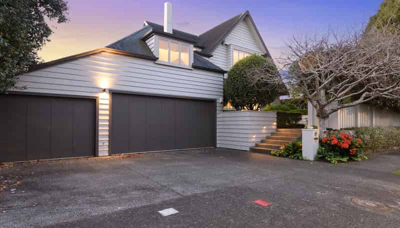 247 Devonport Road, Avenues