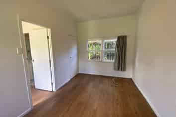 14  Lincoln Rd, Henderson