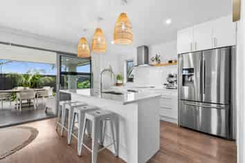 24 Ferry Road, Waipu