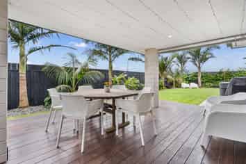 24 Ferry Road, Waipu