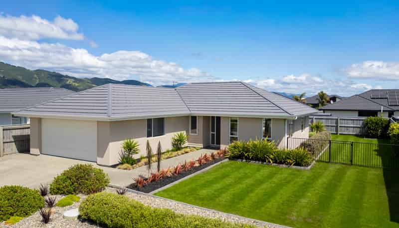 6 Oakdale Grove, Richmond