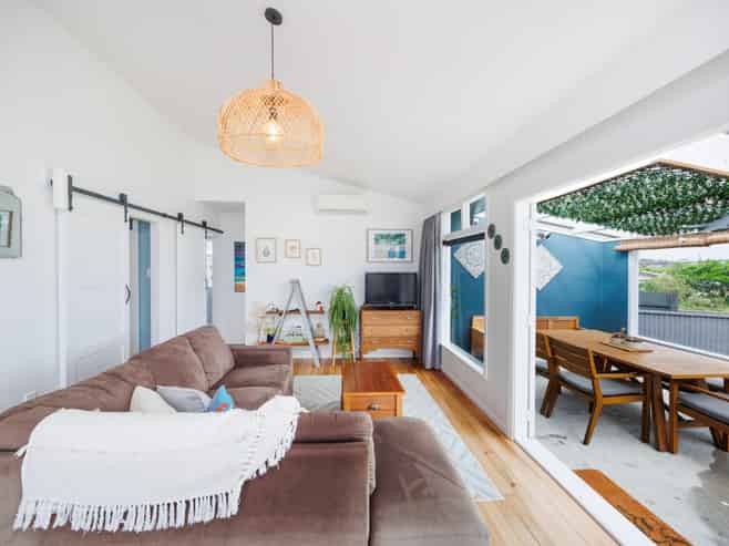 10 Kent Terrace, Foxton Beach