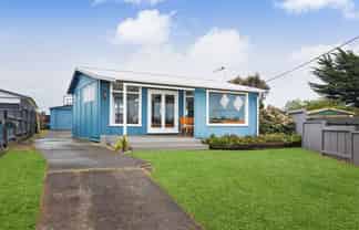 10 Kent Terrace, Foxton Beach