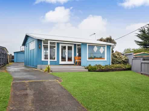 10 Kent Terrace, Foxton Beach