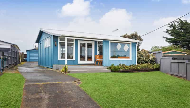 10 Kent Terrace, Foxton Beach