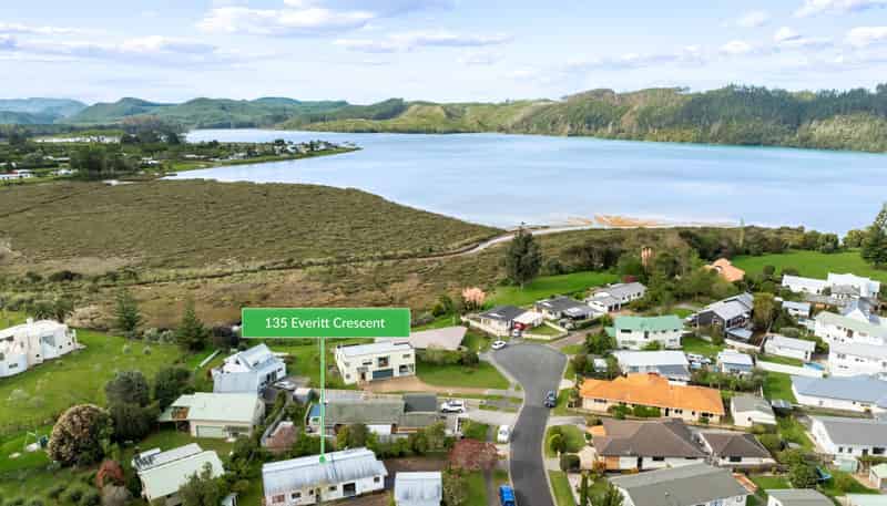 135 Everitt Crescent, Whangamata