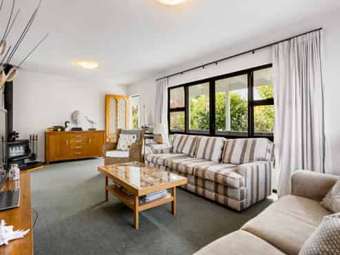 135 Everitt Crescent, Whangamata