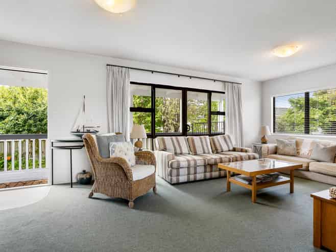135 Everitt Crescent, Whangamata