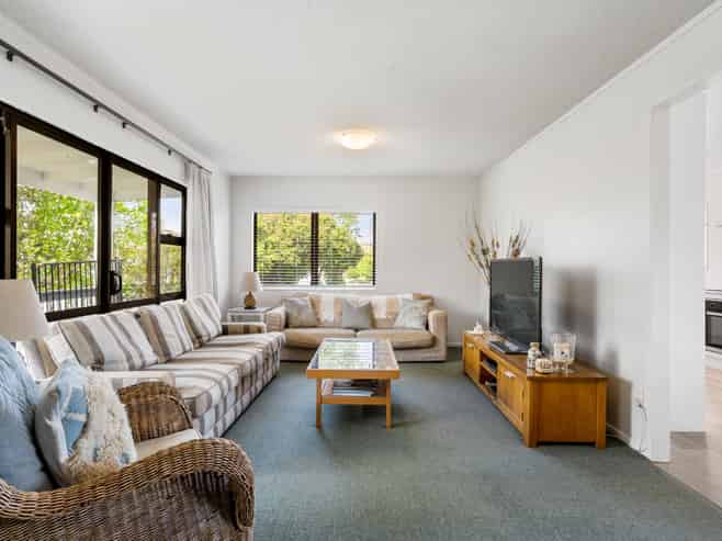 135 Everitt Crescent, Whangamata