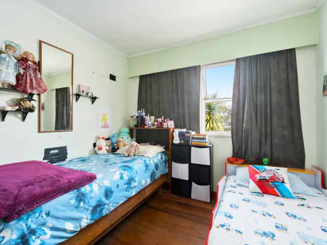 58 Chorley Avenue, Massey