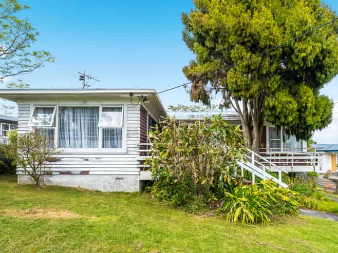 58 Chorley Avenue, Massey