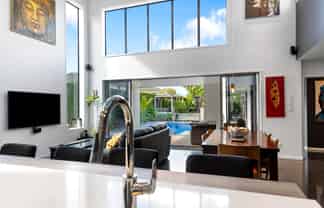 155 Sixteenth Avenue, Avenues