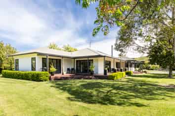 212 Onehunga Road, Bay View