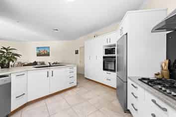 212 Onehunga Road, Bay View