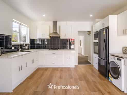 78 Hall Crescent, Epuni