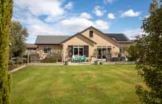 4 Charisma Court, Pisa Moorings,, Cromwell