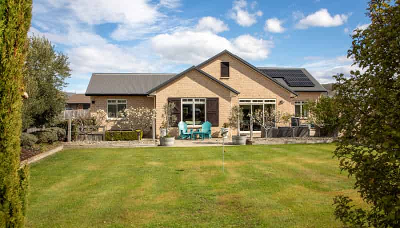4 Charisma Court, Pisa Moorings,, Cromwell