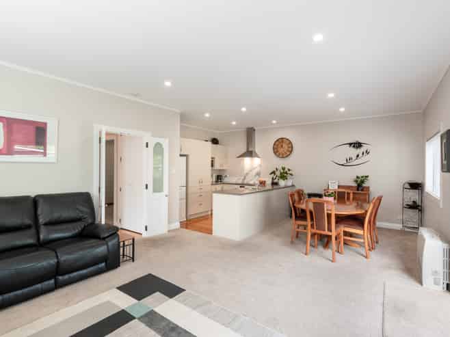 21 Collins Street, Petone