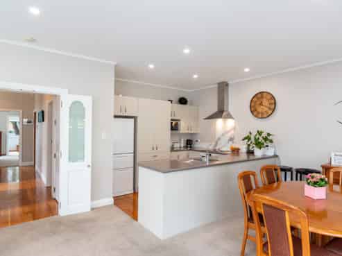 21 Collins Street, Petone