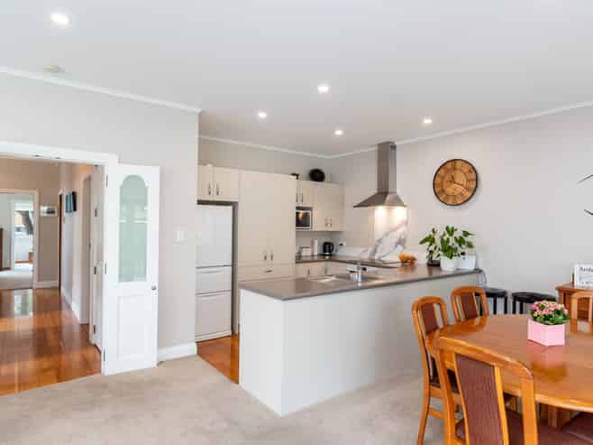 21 Collins Street, Petone