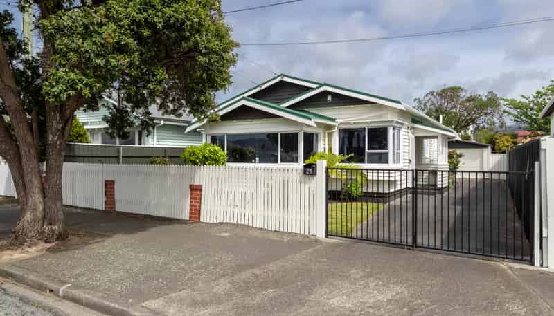 21 Collins Street, Petone