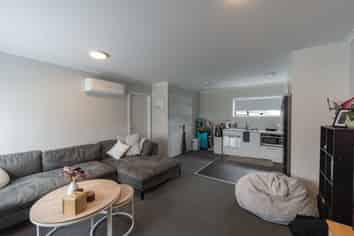 104/17 Vialou Street, Hamilton Central