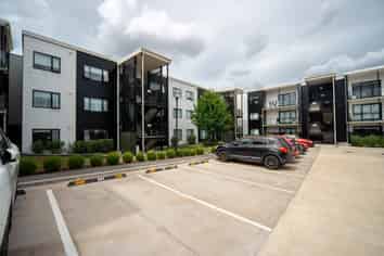104/17 Vialou Street, Hamilton Central