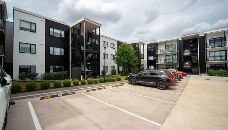 104/17 Vialou Street, Hamilton Central
