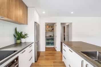 10 Baratheon Road, Rolleston