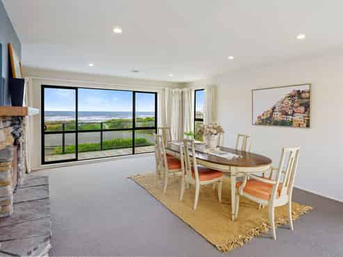 31 Oratia Street, WAIKANAE BEACH