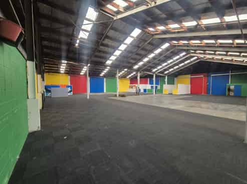 Big and Budget - Warehouse