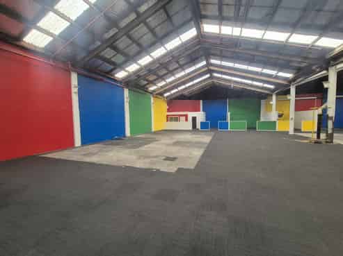 Big and Budget - Warehouse