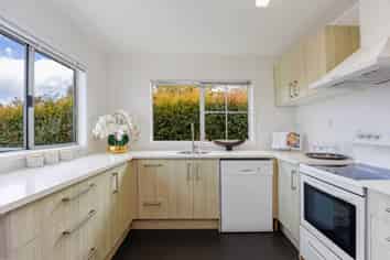 2/16 Jutland Road, Takapuna