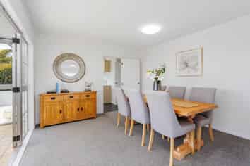 2/16 Jutland Road, Takapuna