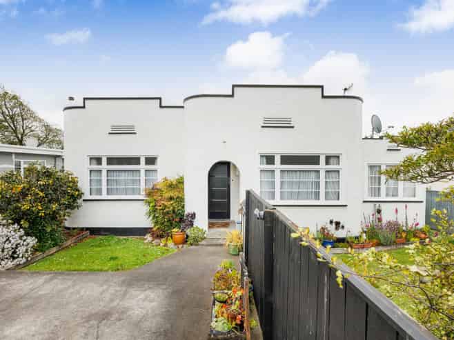 7 Karamu Avenue, Takaro