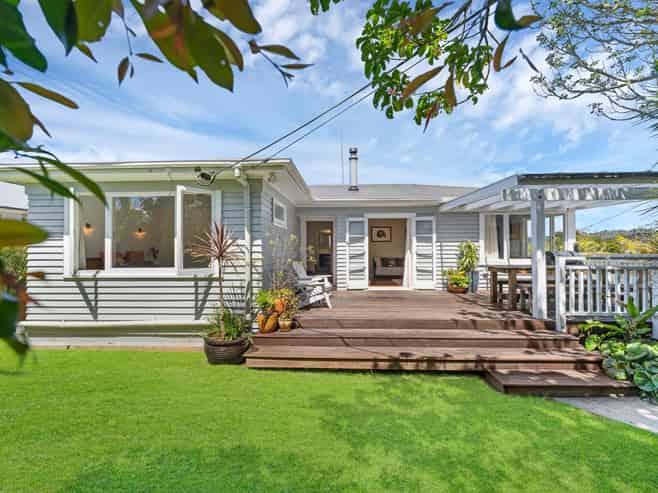 60 Mcentee Road, Waitakere