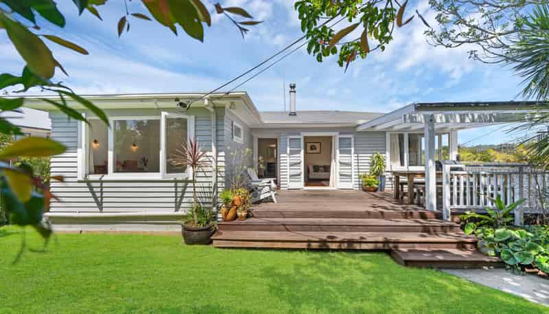 60 Mcentee Road, Waitakere