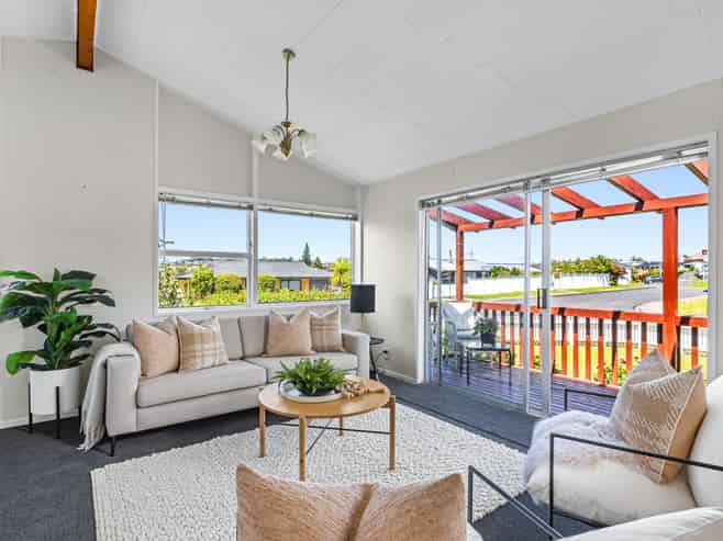 35 Fairway Avenue, Red Beach