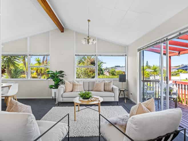 35 Fairway Avenue, Red Beach