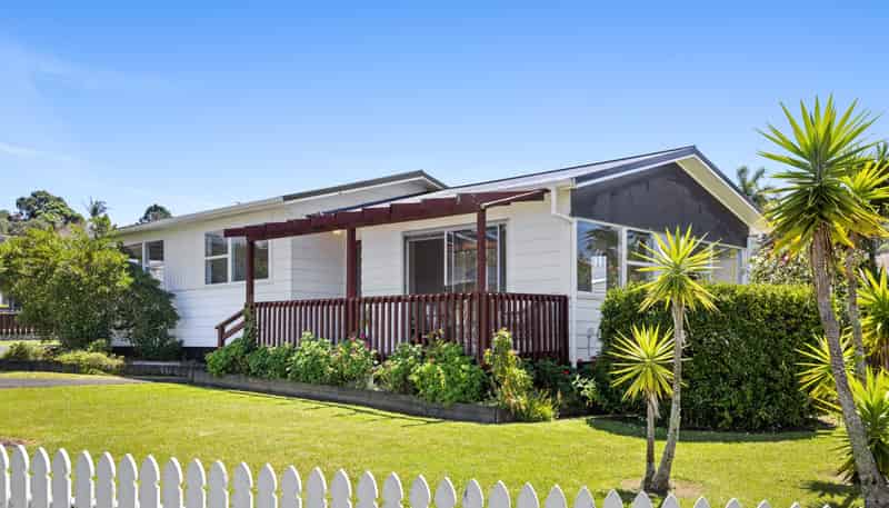 35 Fairway Avenue, Red Beach