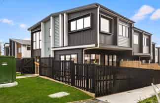 2/147B Carlisle Road, Northcross
