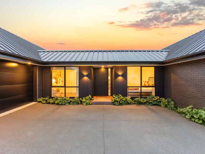 15 Sarikei Avenue, Northwood