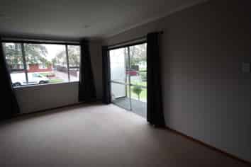 12 Raglan Avenue, Cloverlea