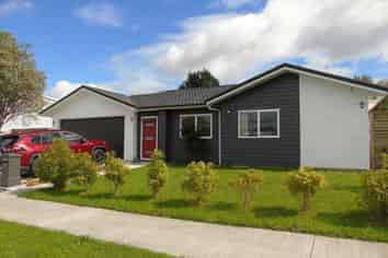 12 Rimutaka Street, Trentham