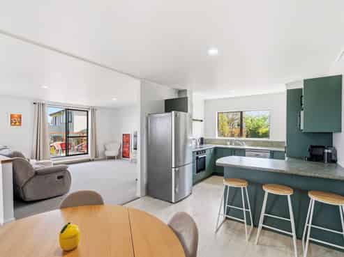 74 West Harbour Drive, West Harbour