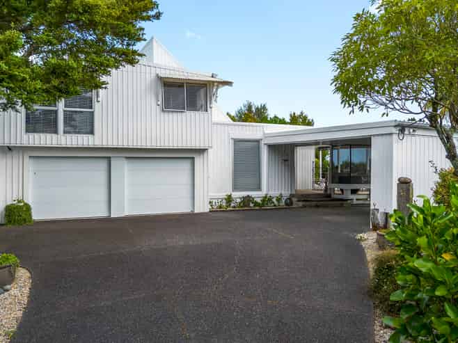 24 Austin Road, Greenhithe