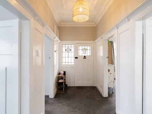 64 Botha Street, Tainui