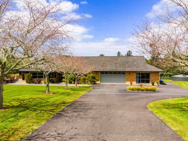 49 Newton Road, MAUNGATAPERE